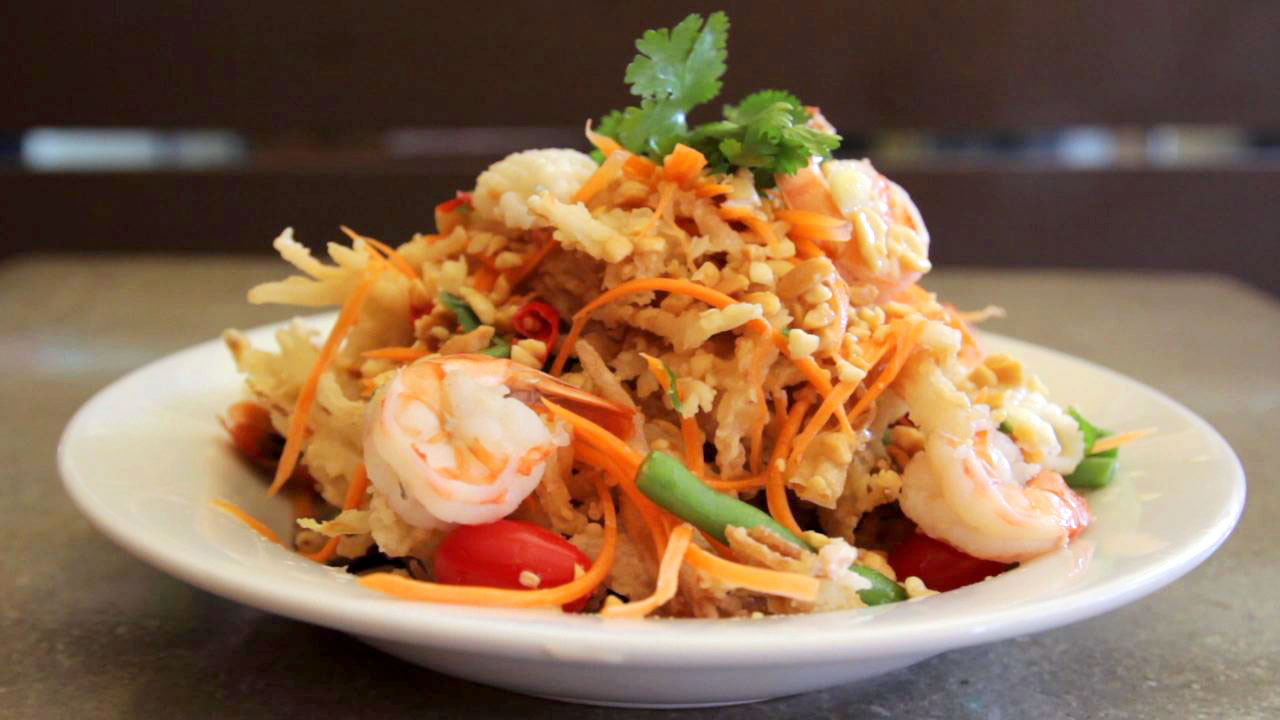 NY CHOW Report: Papaya Salad at Thailand's Center Point