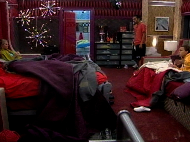 Big Brother Feed Highlight - Awkward Reunion