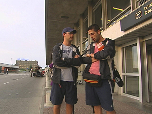 The Amazing Race - The Waiting Game