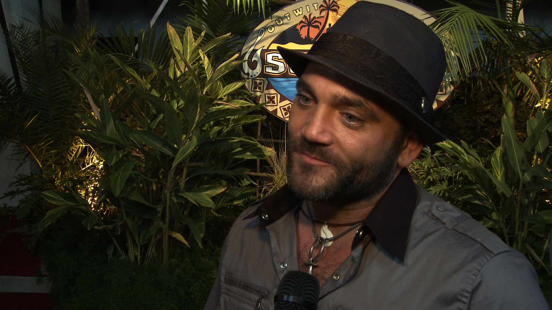 Survivor: Samoa - Red Carpet Interview - Russell
