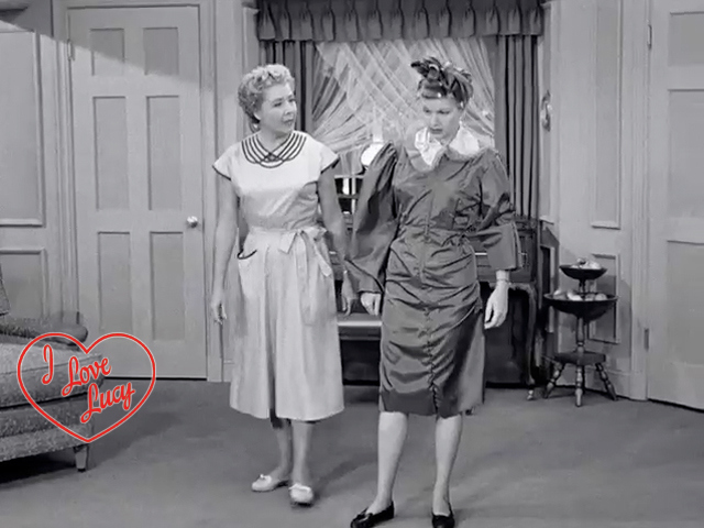 I Love Lucy - Lucy Makes Her Own Dress