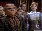 Star Trek: Deep Space Nine - Move Along Home
