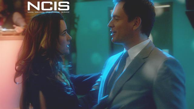 NCIS - Tony and Ziva Slow Dance