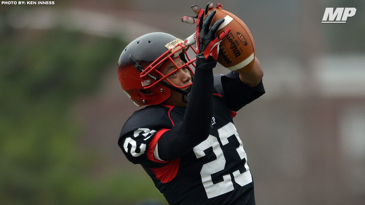 Maryland football's DJ Moore has jersey retired at Imhotep Charter HS -  Testudo Times