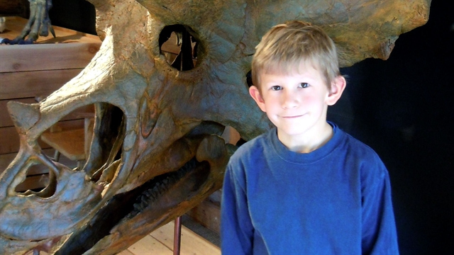CBS Evening News: On the Road: 9-year-old applies to be museum curator