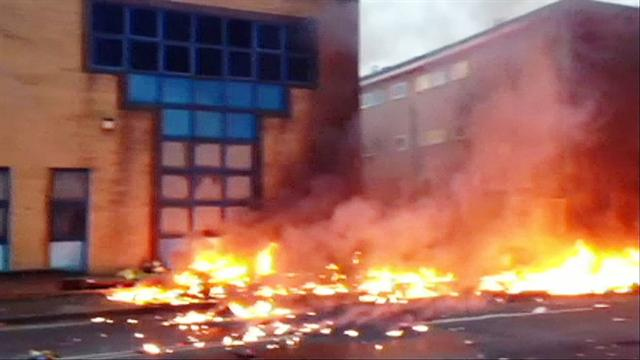 CBS Evening News: Helicopter crash kills 2 in London