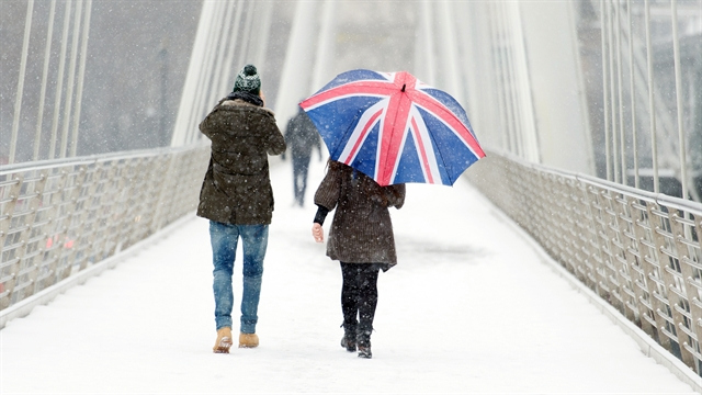 World: Snowstorm shutting down Britain