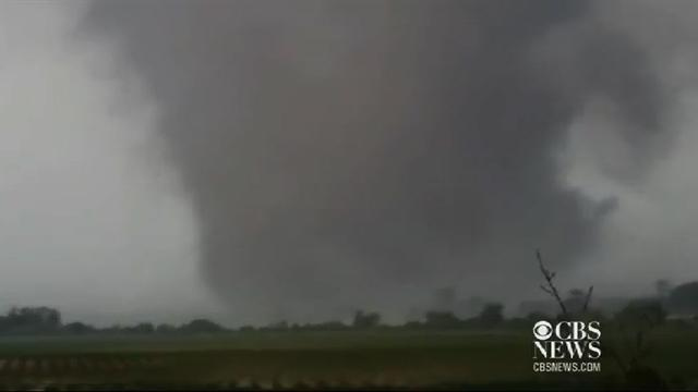 Oklahoma tornado carves trail of destruction