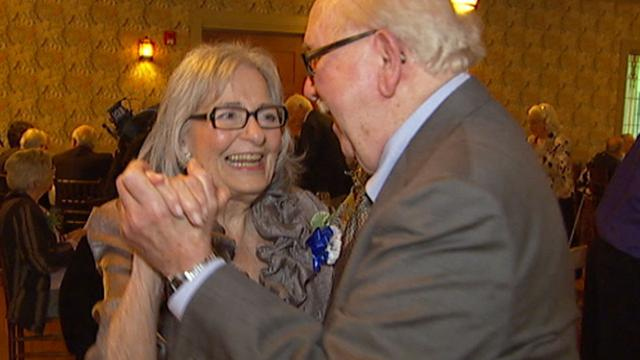 CBS This Morning: World War II graduates go to prom 70 years later