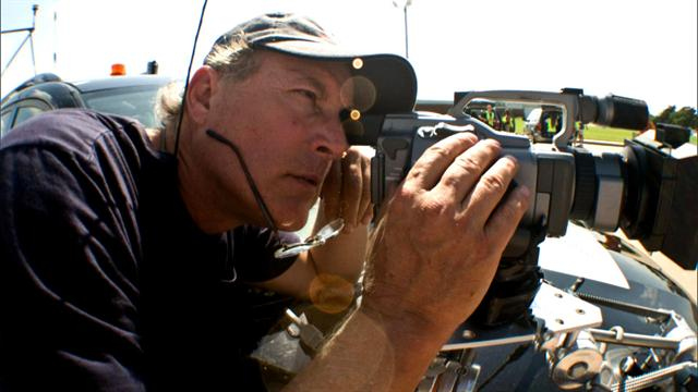 CBS Evening News: Storm chasers run toward danger