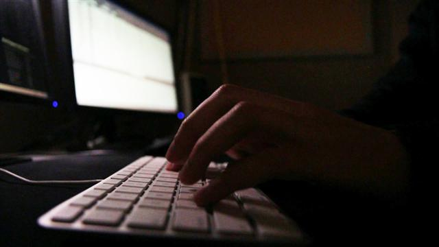 CBS Evening News: 6/7: How does internet surveillance program PRISM work?; Golfer strives to play the width of the U.S.