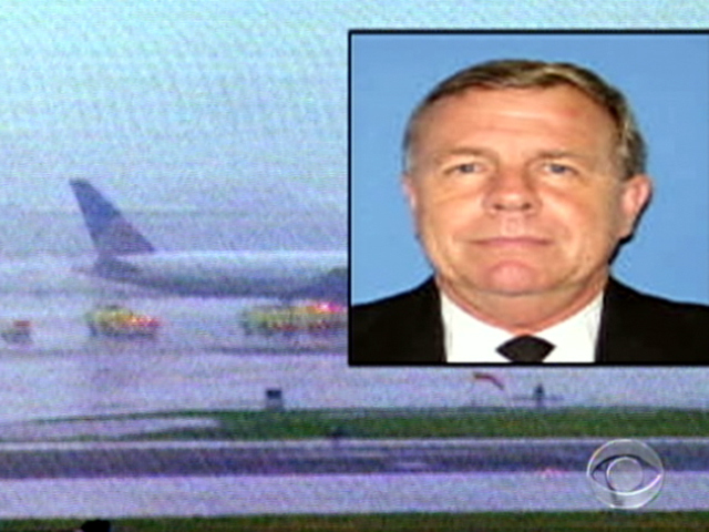 Pilot Dies During Flight