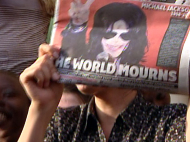 Jackson Fans Pay Tribute
