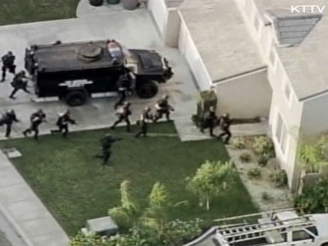 LAPD SWAT Storms House