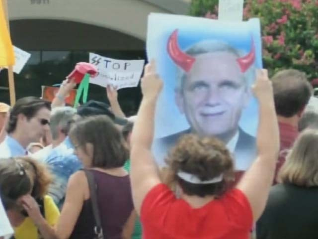 Unplugged: Town-Halls Heat Up