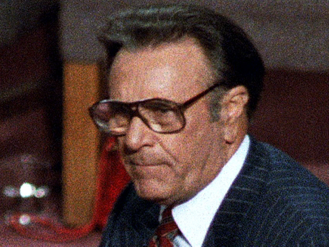 Oral Roberts Dies