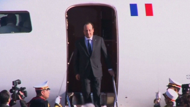 White House state dinner plans adjust for Hollande solo visit