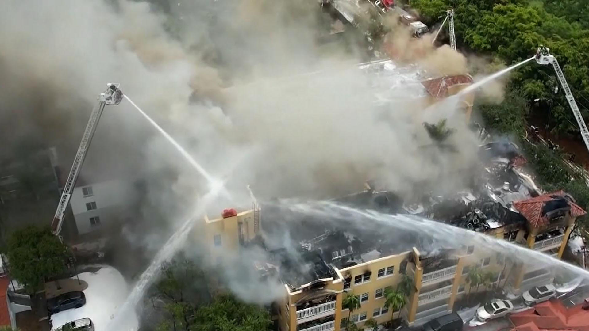 Watch Cbs Mornings Miami Apartment Fire Displaces Dozens Full Show