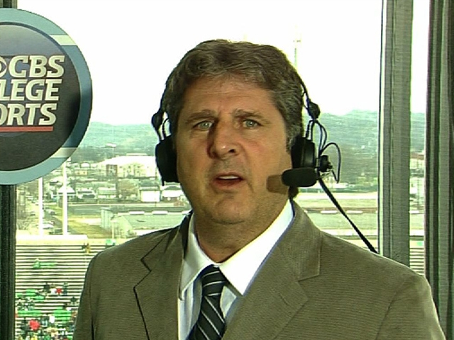 http://thumbnails.cbsig.net/CBS_Production_Sports/571/92/112710_marshalltulane_mikeleach_640x480.jpg