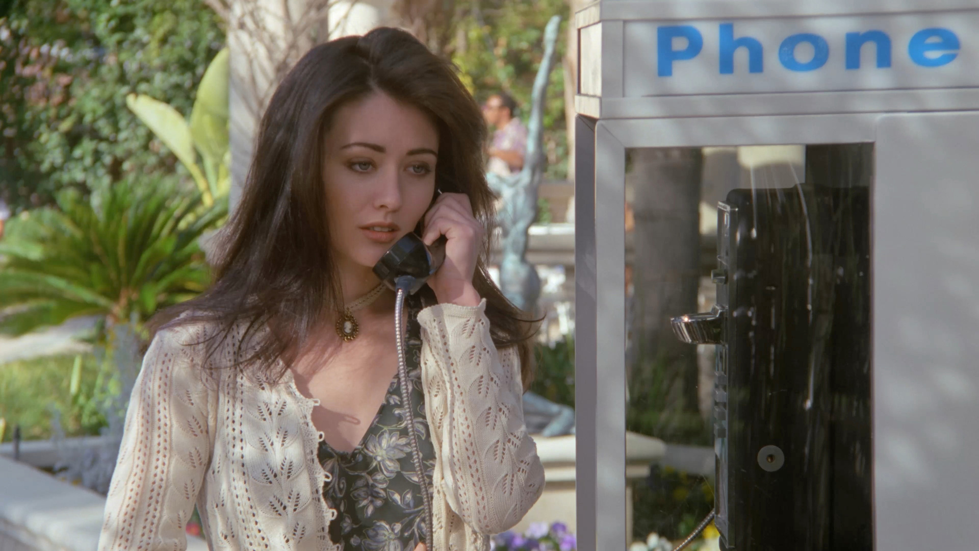 Watch Beverly Hills, 90210 Season 4 Episode 21: Addicted to Love