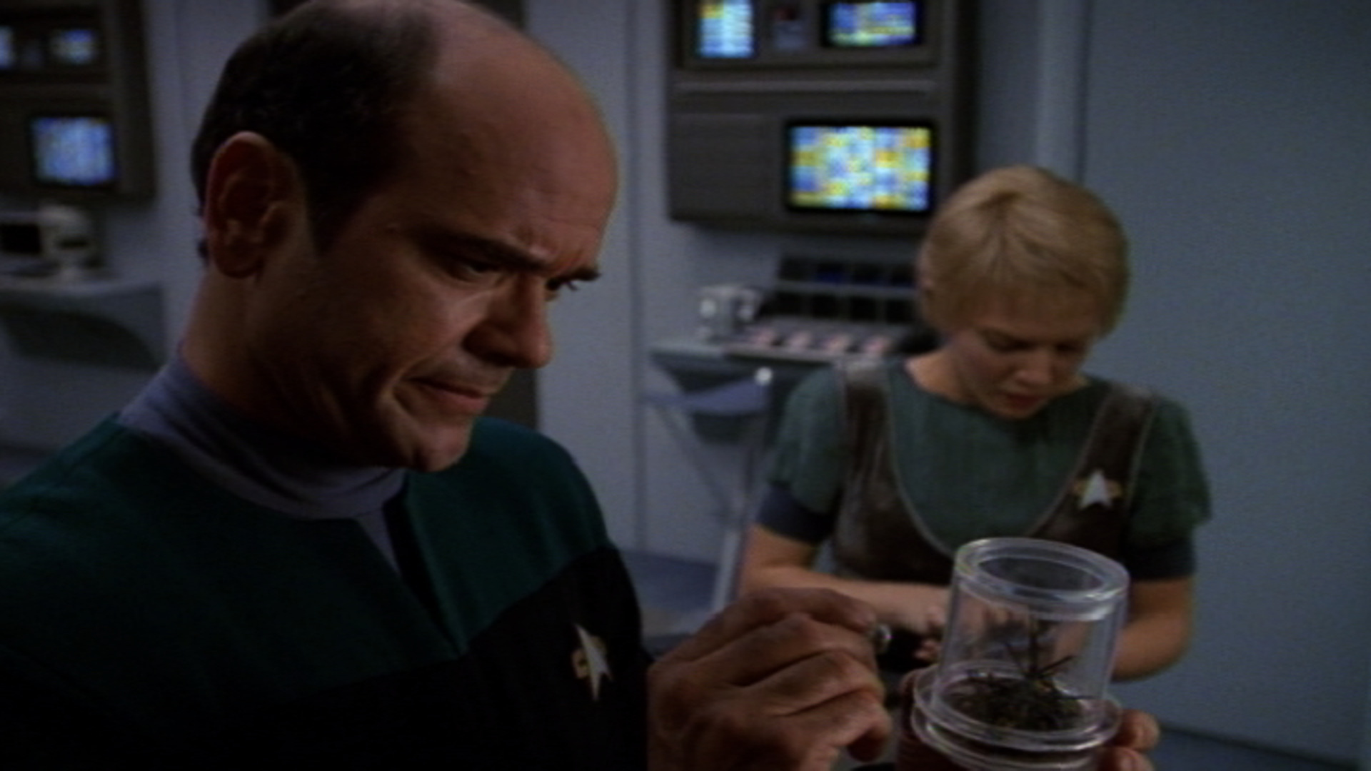 voyager episode cold fire