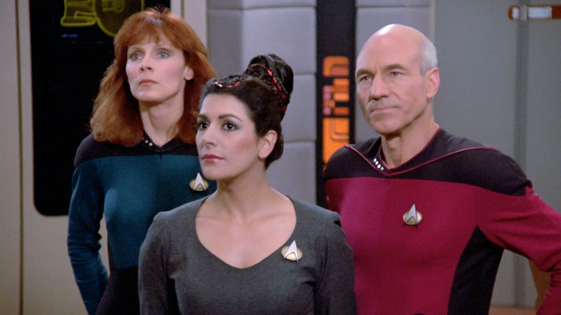 Star Trek: The Next Generation S1 E3 Code of Honor / Recap - TV