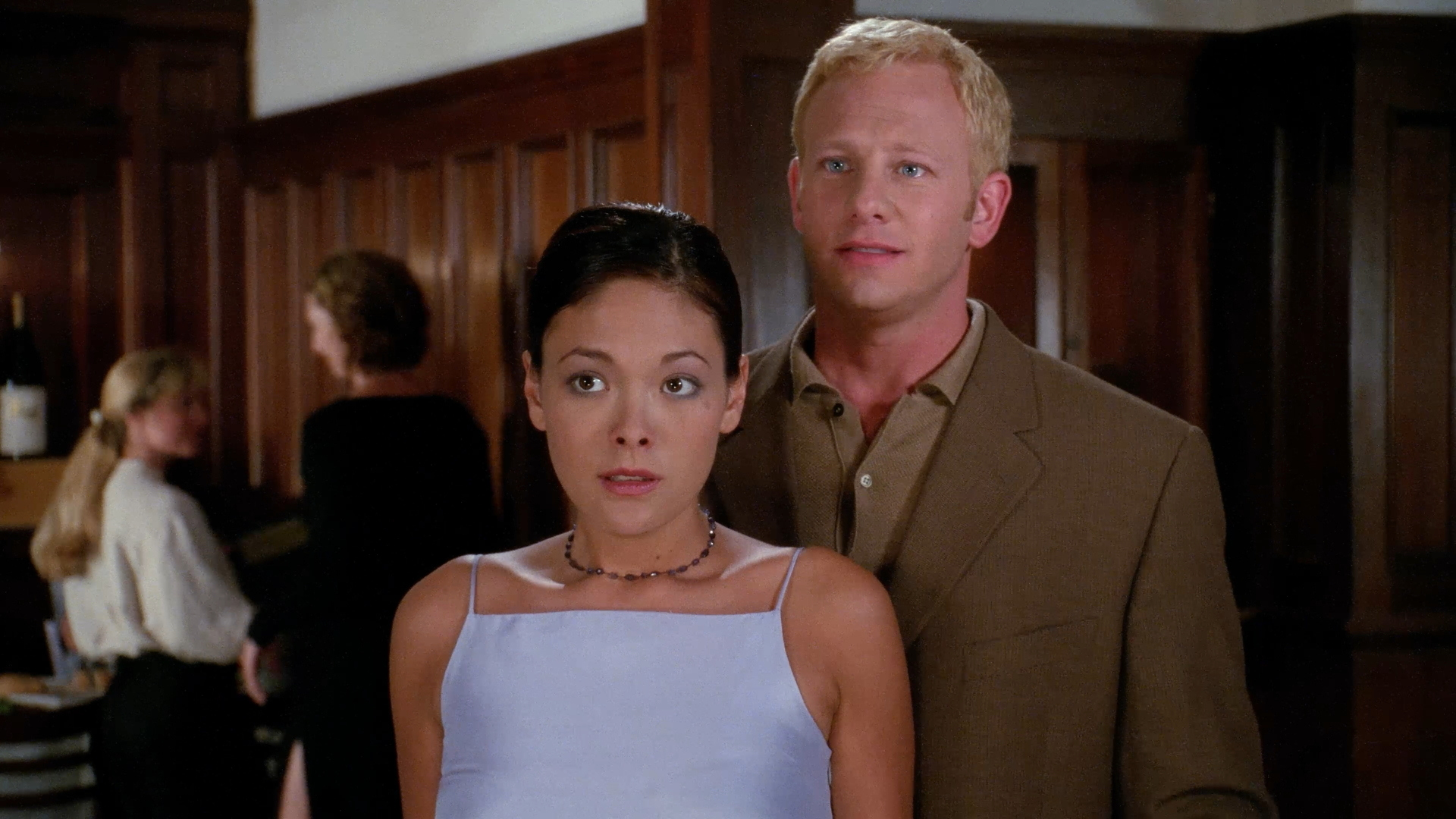 Watch Beverly Hills, 90210 Season 10 Episode 5: The Loo-Ouch