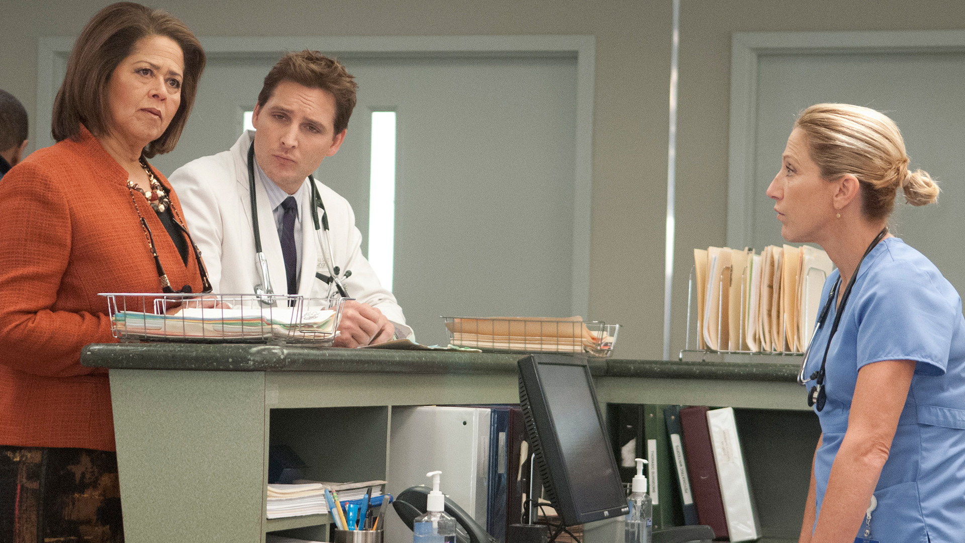 Watch Nurse Jackie Season 5 Episode 2: Luck of the Drawing - Paramount+ ...
