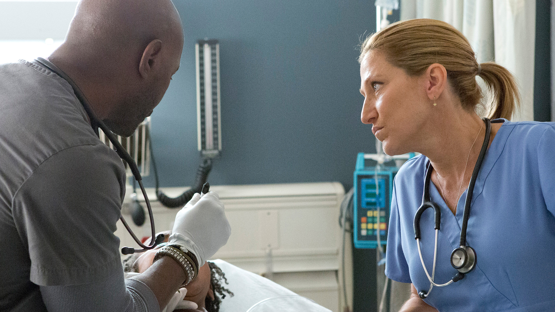 Watch Nurse Jackie: Nurse Jackie - Super Greens - Full Show on