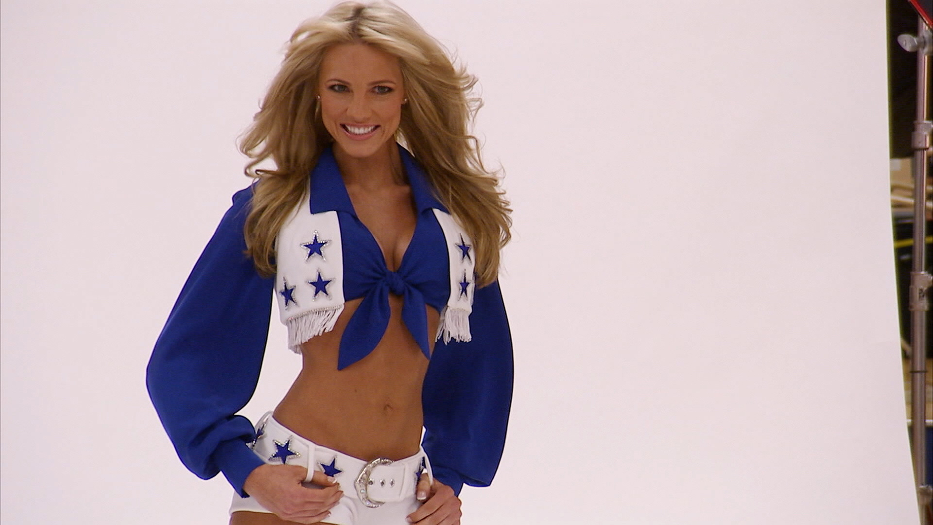 Watch Dallas Cowboys Cheerleaders: Making The Team Season 6 Episode 6:  Episode 6 - Full show on Paramount Plus