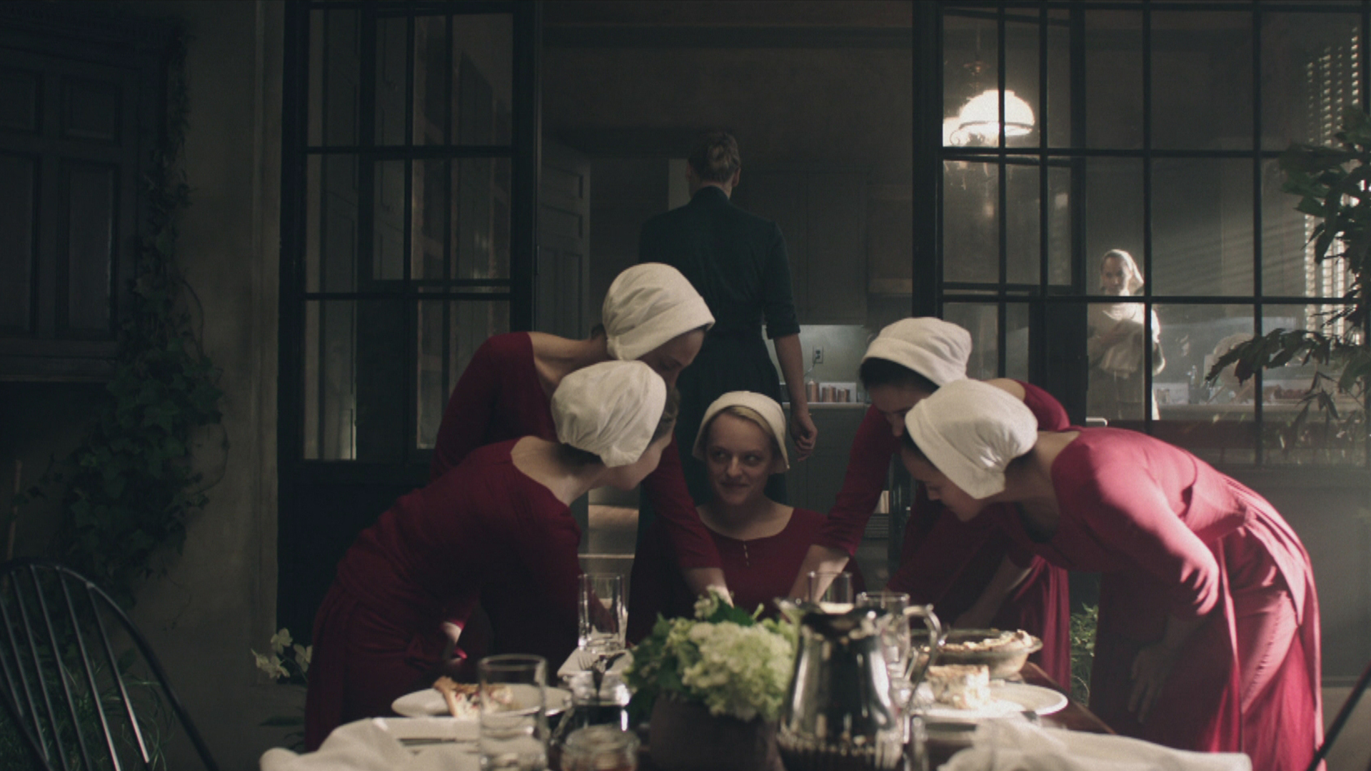 Mira El Cuento De La Criada, temporada 2, episodio 6: Primera sangre en