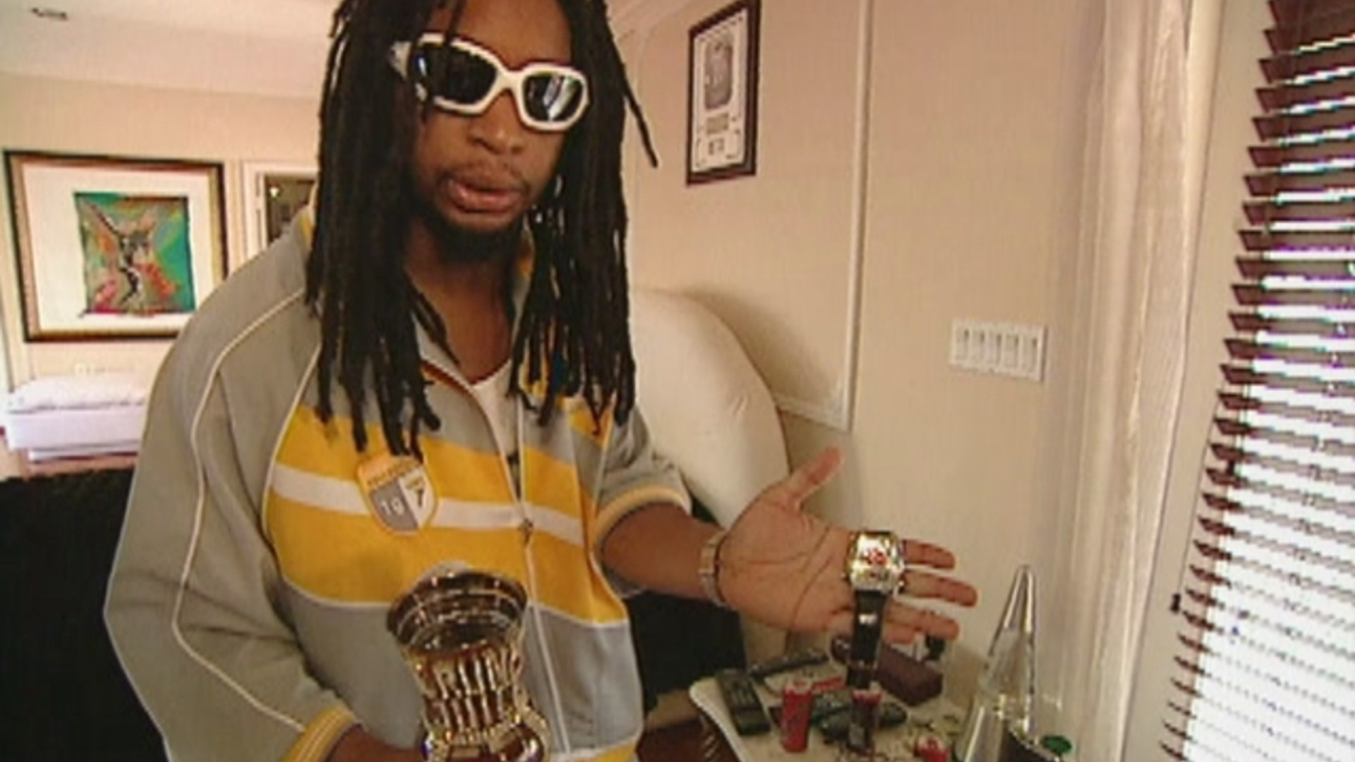 Watch MTV Cribs Season 11 Episode 1: Lil Jon, Richard Branson, & Bobby  Taylor of the Seattle Seahawks - Full show on Paramount Plus