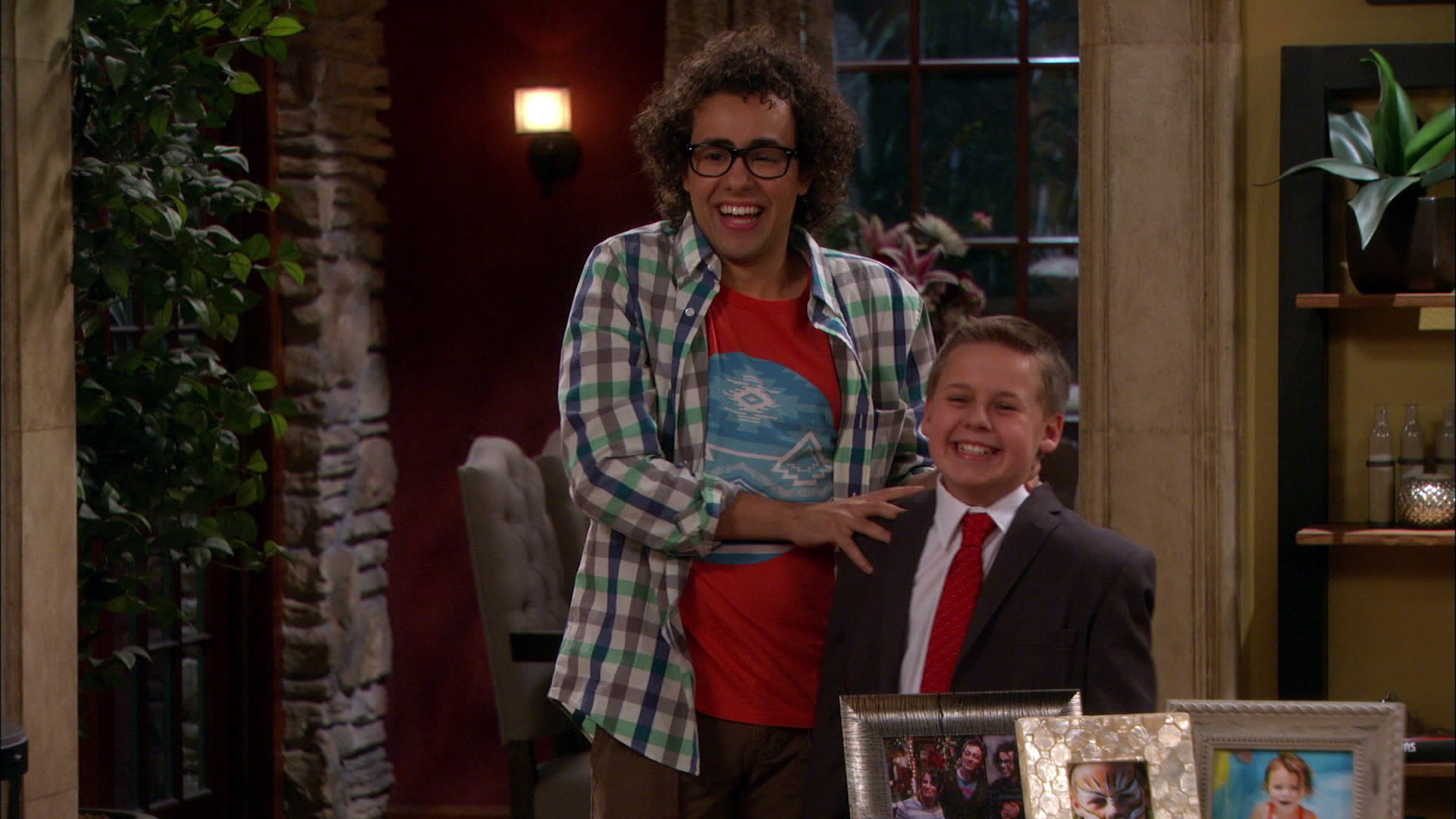 Watch See Dad Run Season 3 Episode 1: See Dad Nail Valentine's Day ...