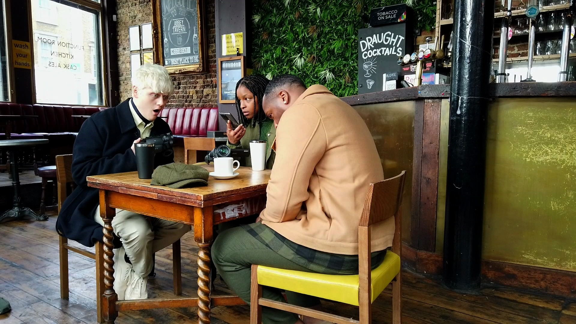 Guarda Catfish (UK) stagione 1 episodio 2 Catfish (UK) Neil e Jasmin