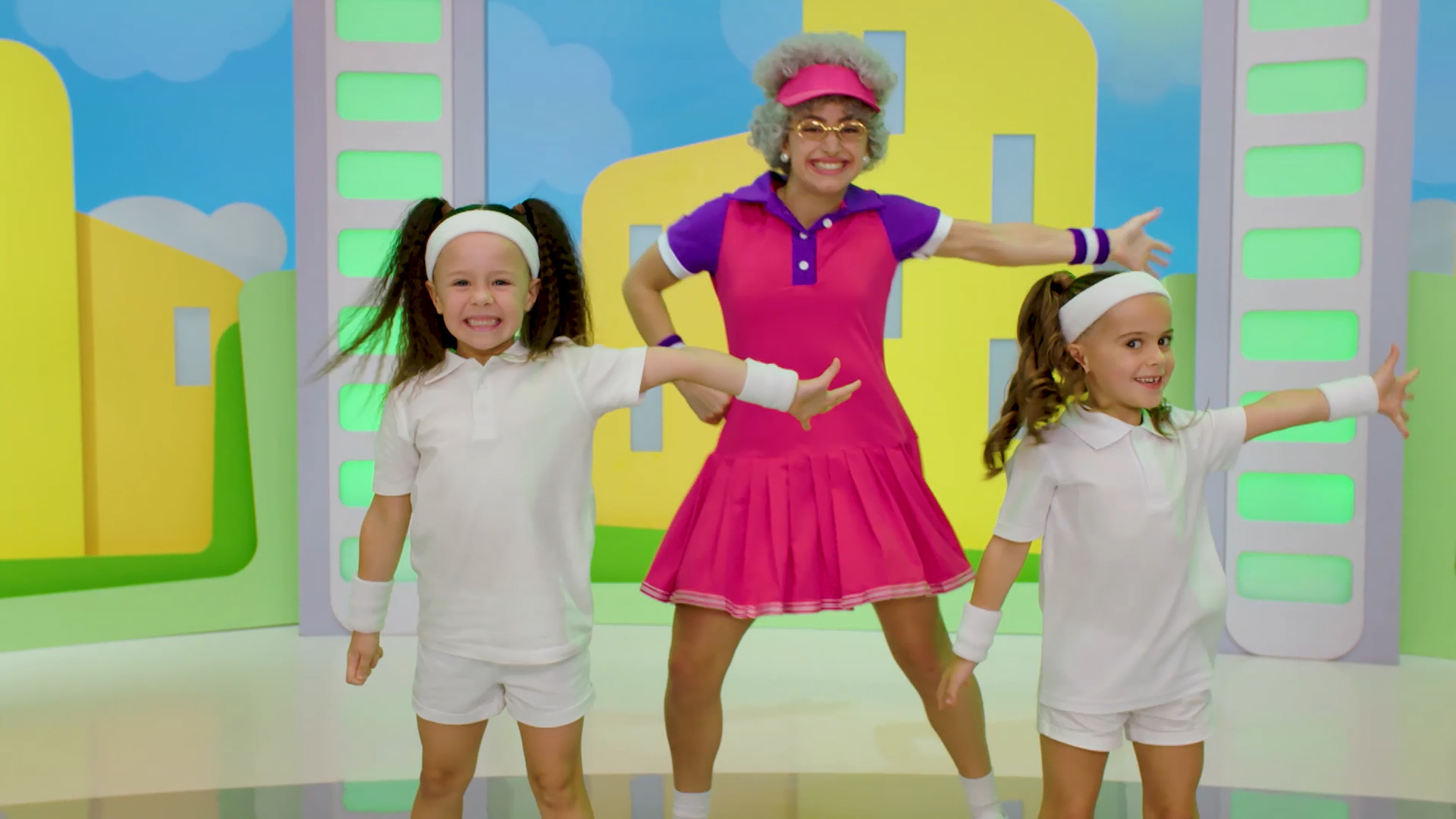 Watch Ready Set Dance: Game, Set, Granny - Full Show on Paramount+ ...
