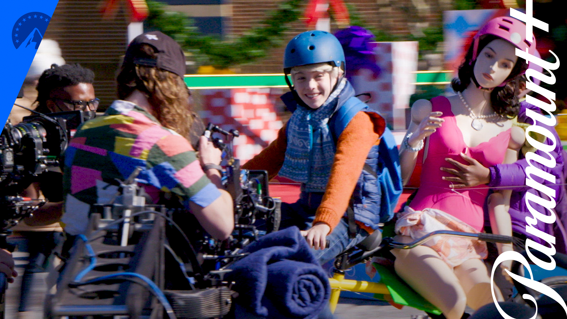 Watch Paramount + A Loud House Christmas Behind the Scenes