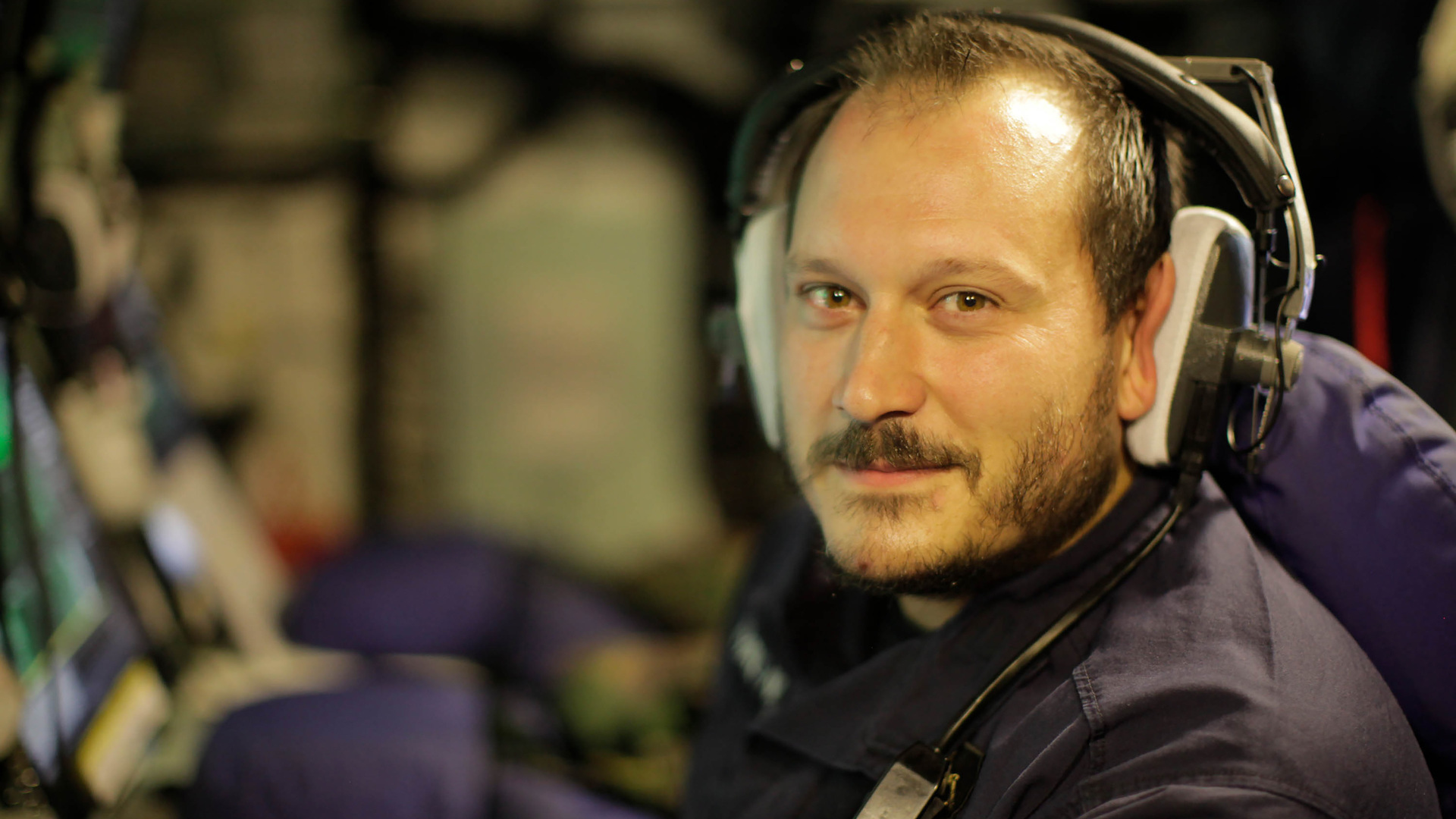 Watch Submarine: Life Under the Waves: Submarine: Life Under the Waves