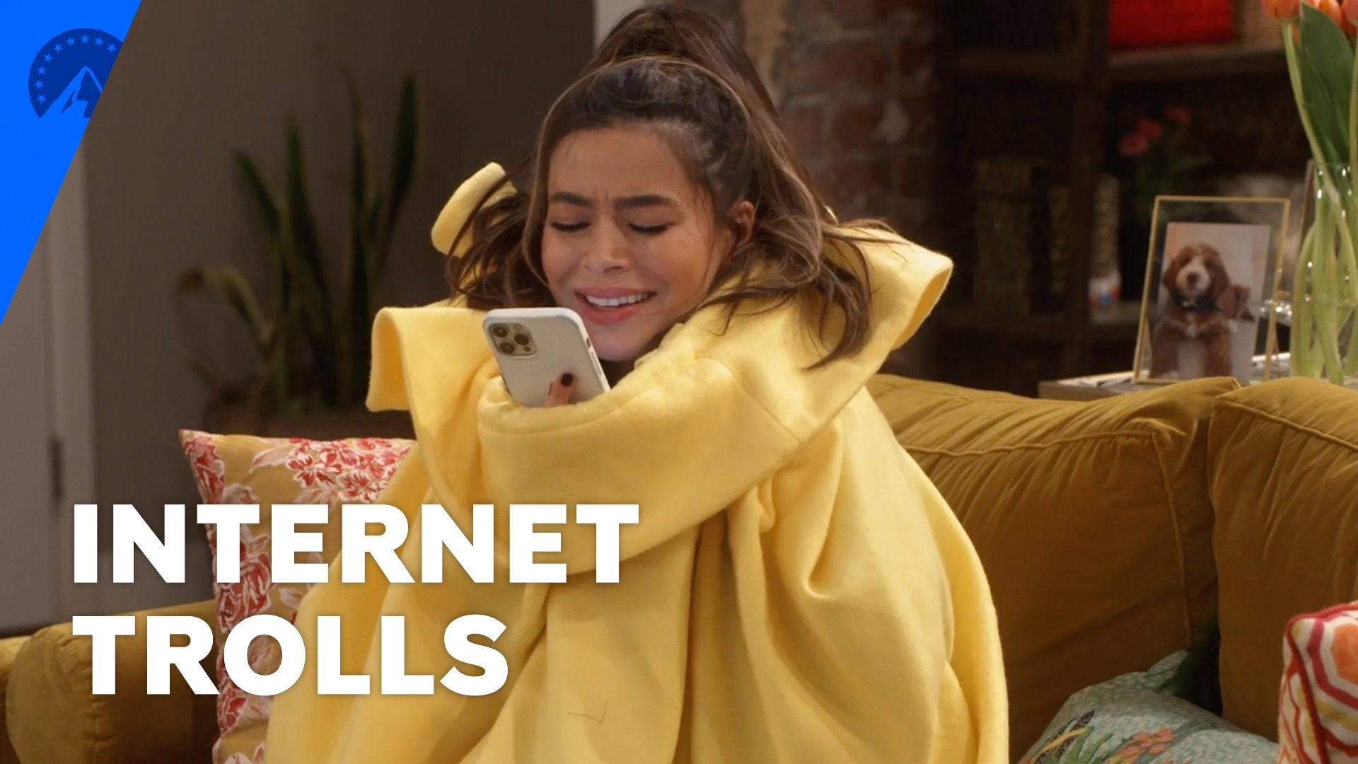 Watch iCarly Season Episode iCarly Trolls (S2, E6