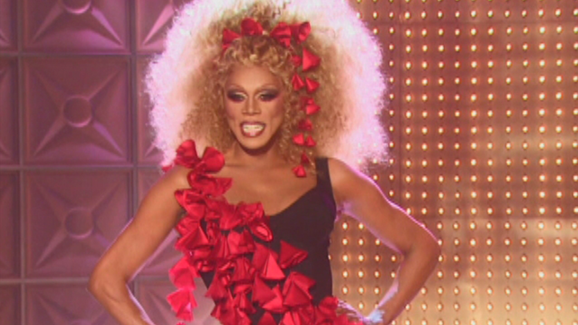 Ve RuPaul's Drag Race: RuPaul's Drag Race - Los premios Diva. Disfruta - Why Was Rupaul's Drag Race Season 6 Episode 10 Removed