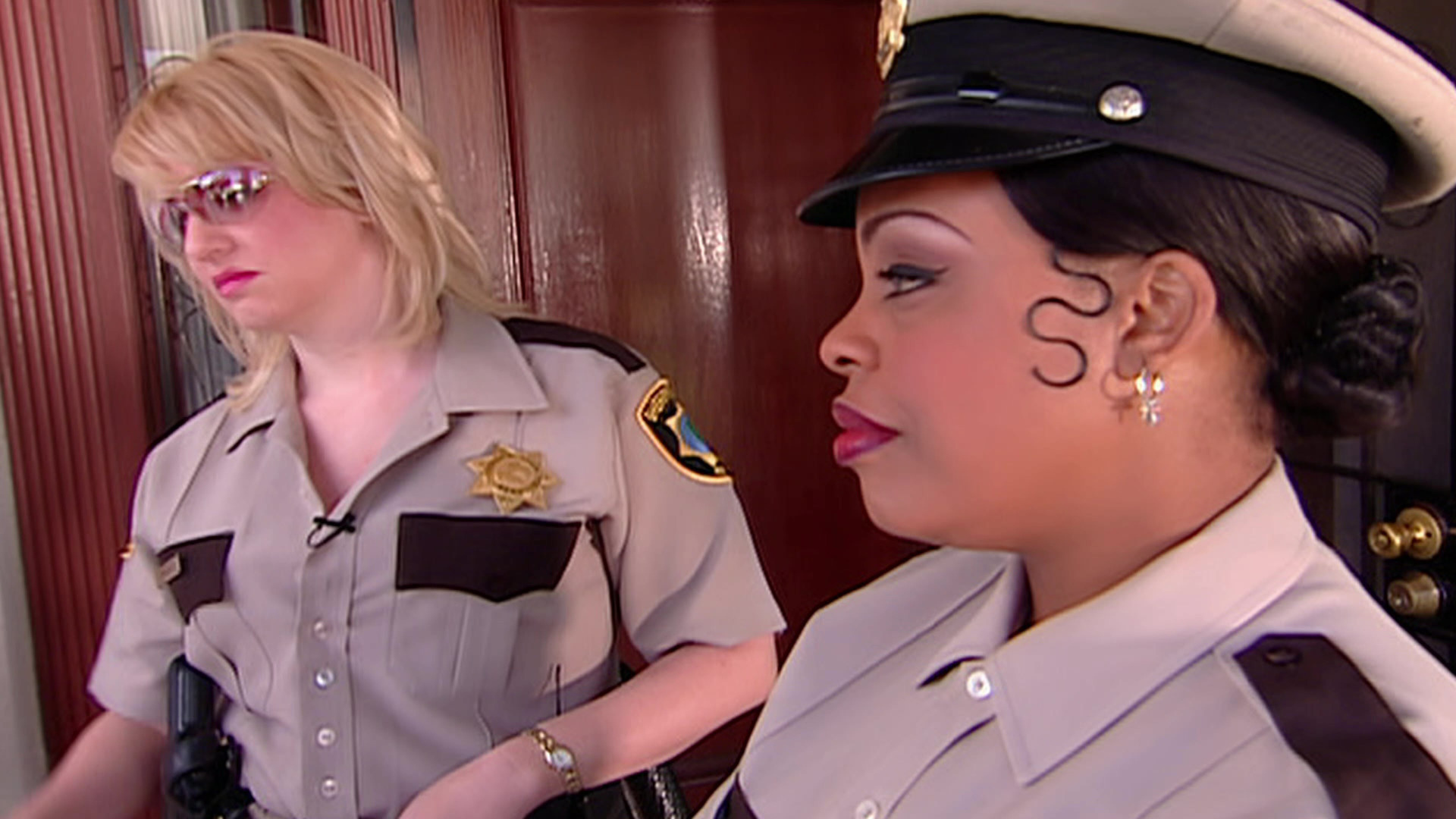 Watch RENO 911! Season 2 Episode 8: Security for Kenny Rogers ...