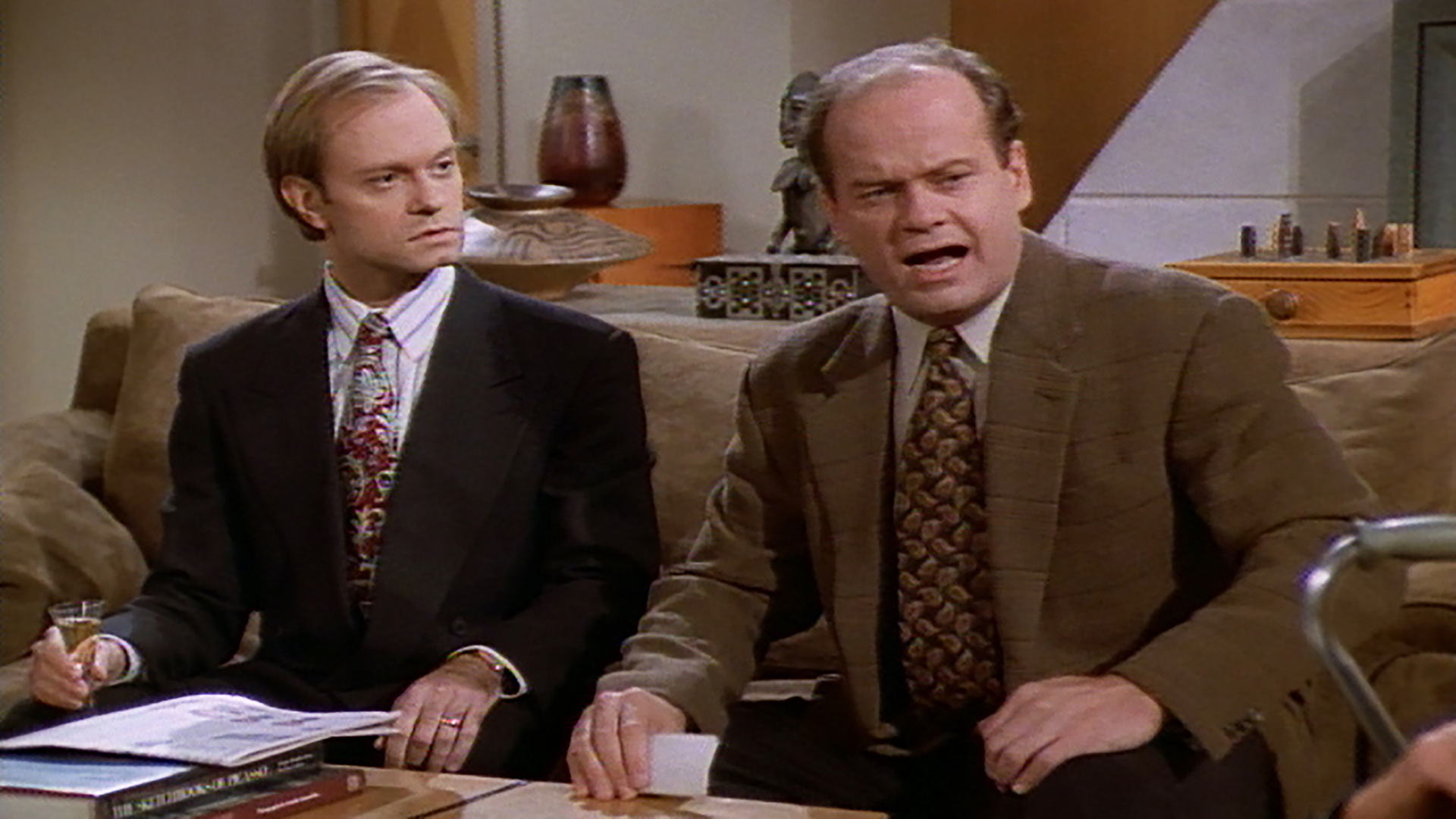 Watch Frasier (1993) Season 3 Episode 11: Frasier (1993) - The Friend ...