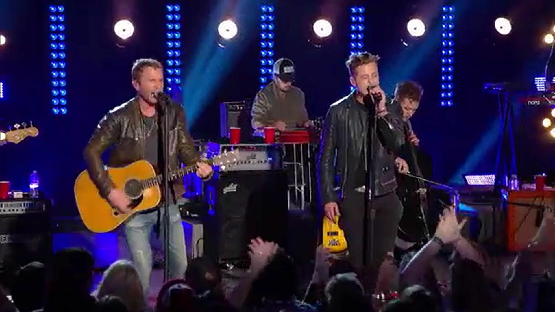 Watch CMT Crossroads Season 13 Episode 1 OneRepublic & Dierks Bentley(02)
