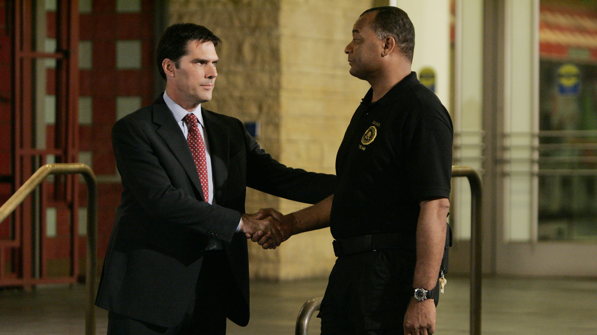 Schaue dir Criminal Minds Staffel 3 Folge 5: Sieben Sekunden an ...