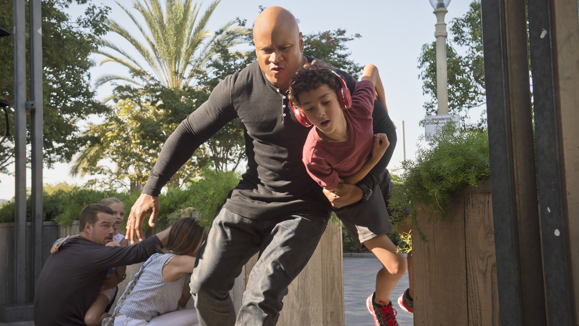 Watch NCIS: Los Angeles: NCIS: Los Angeles - Defectors - Full Show on