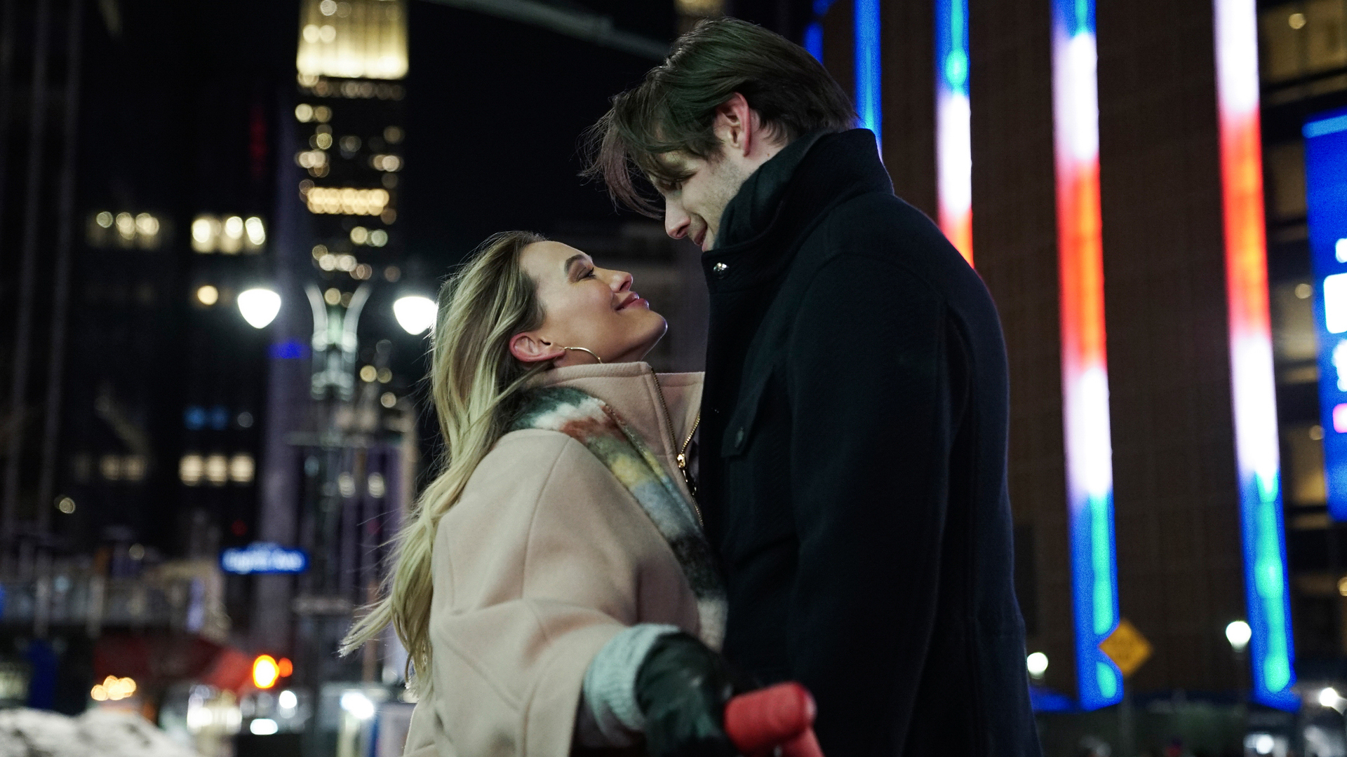 Regarder Younger : Younger - Retombées radioactives - Série en