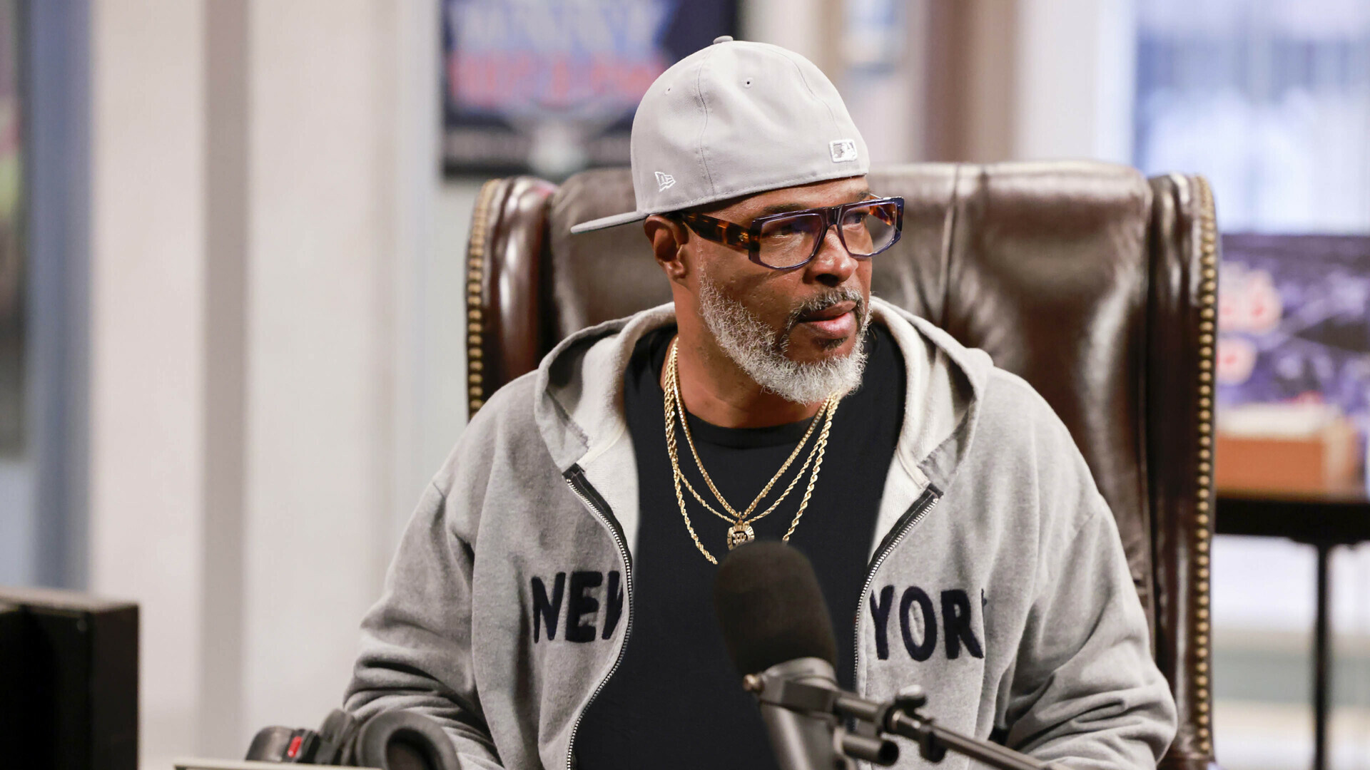 Watch house season 1 episode 1 sale