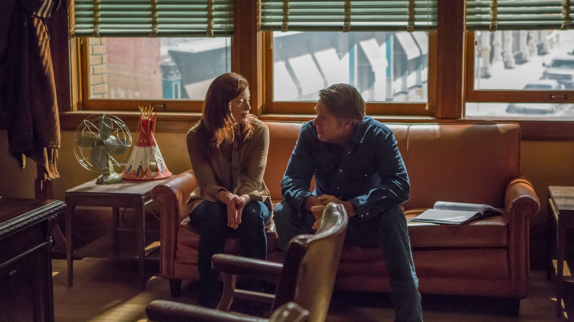 Watch Longmire Season 5 Episode 1: A Fog That Won't Lift - Paramount+