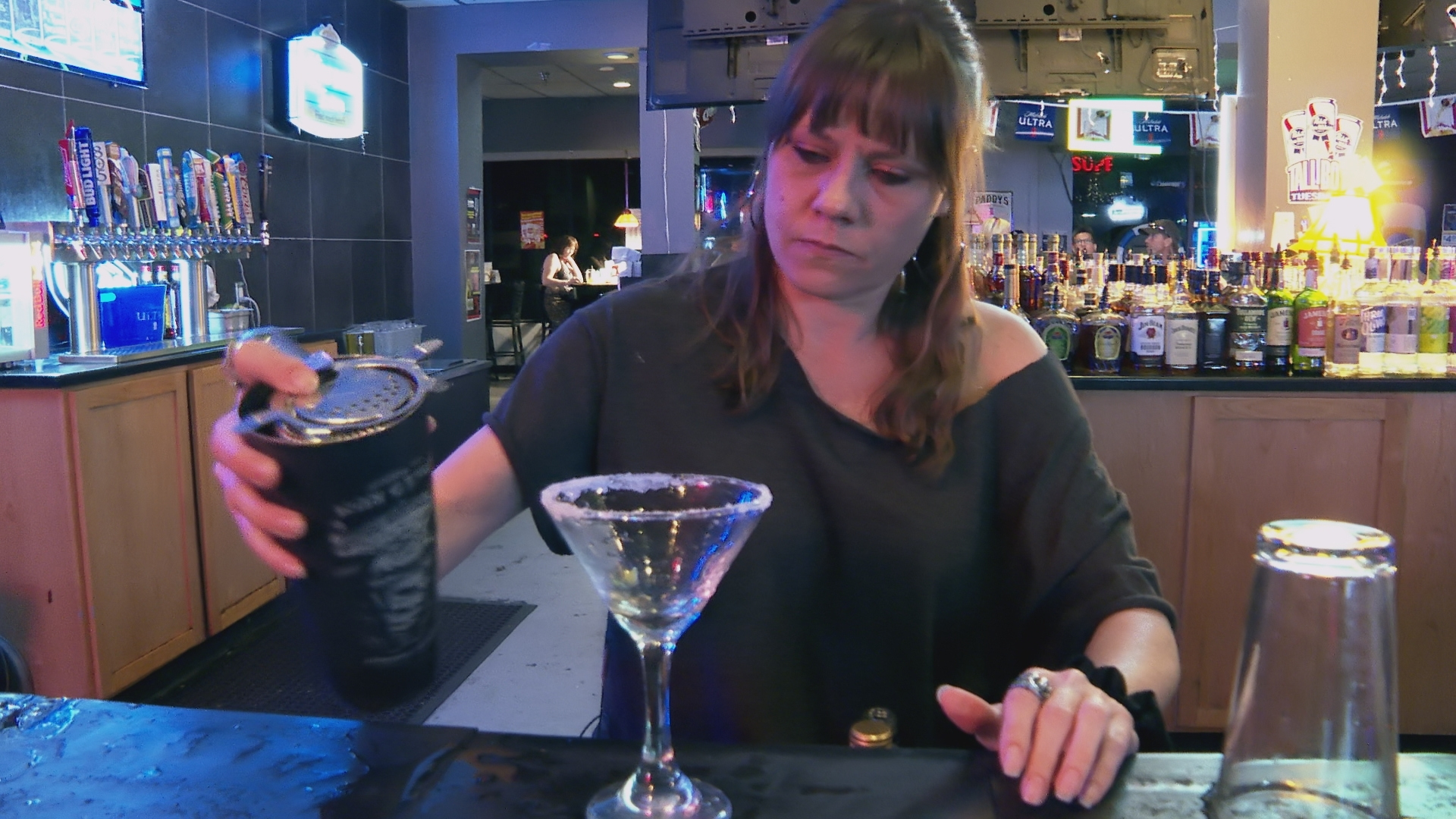 Watch Bar Rescue Season 9 Episode 1: Deadliest Kitchen - Paramount+