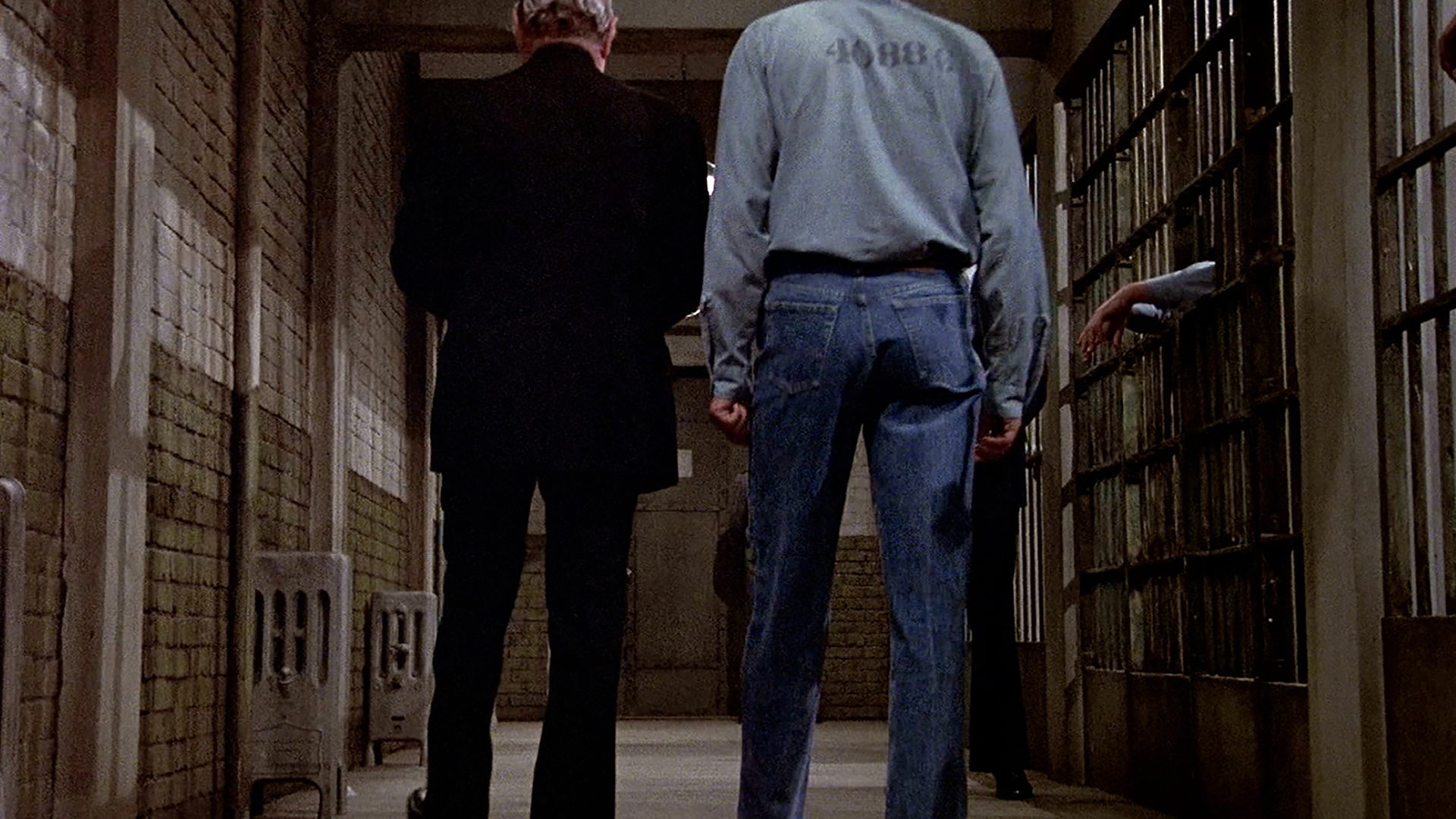 Watch Cheers Season 5 Episode 16: Chambers Vs. Malone - Paramount+ ...