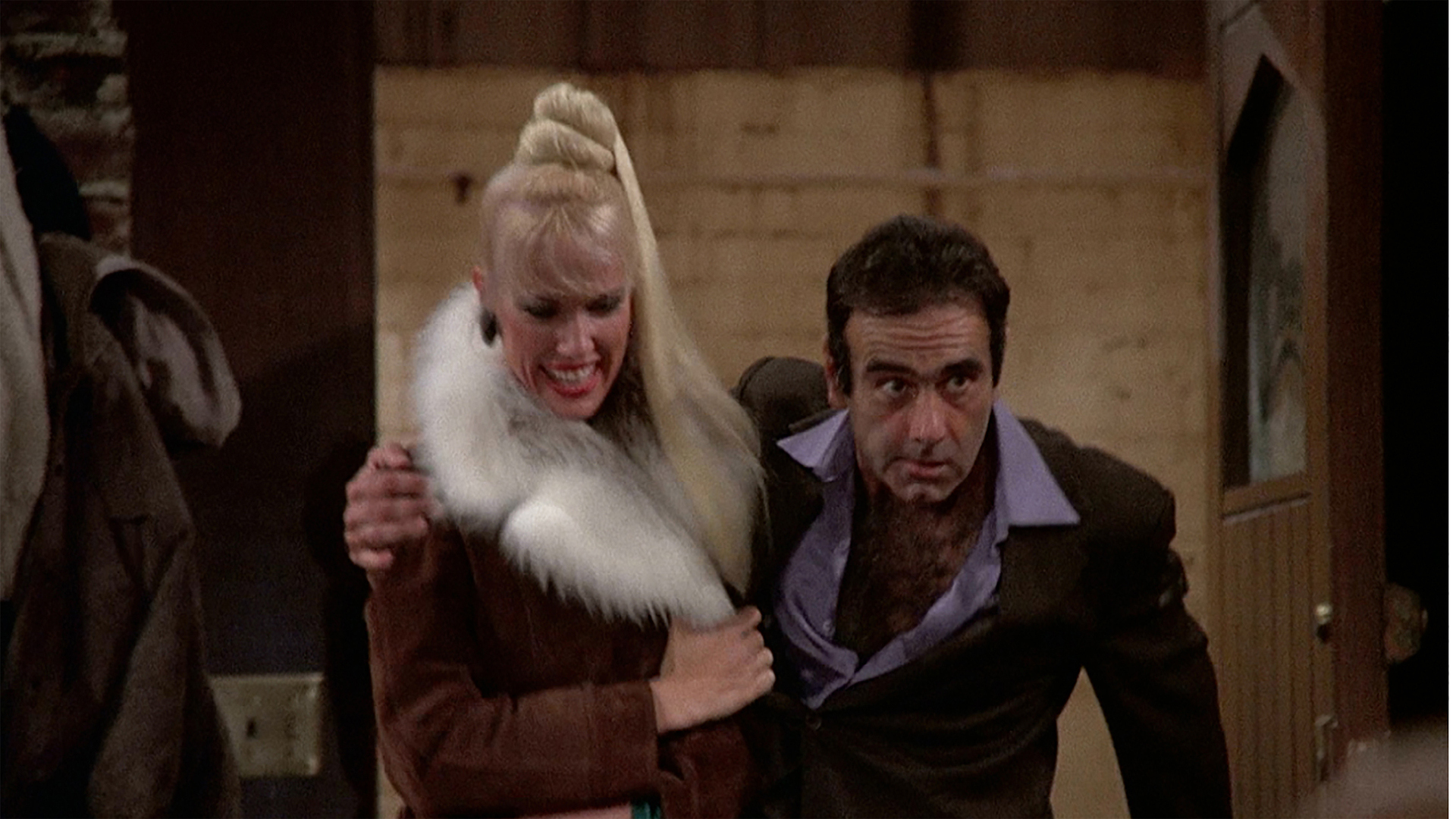 Watch Cheers Season 2 Episode 12: Battle Of The Exes - Paramount+ Australia